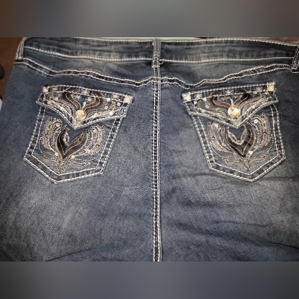 Womens Blinged Out Embroidered Blue Denim Jeans sz 22WL #843